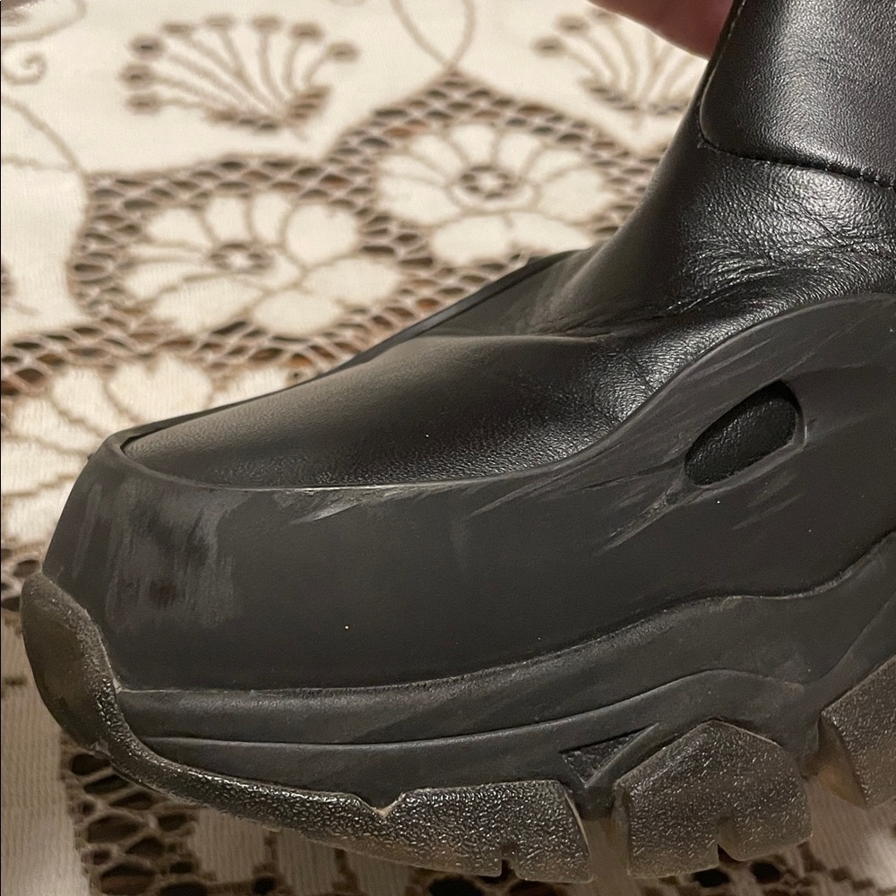 Moncler 1017 Genius 6 Alyx Sleek Black Chunky Leather Ary Ankle Boots - Picture 14 of 16